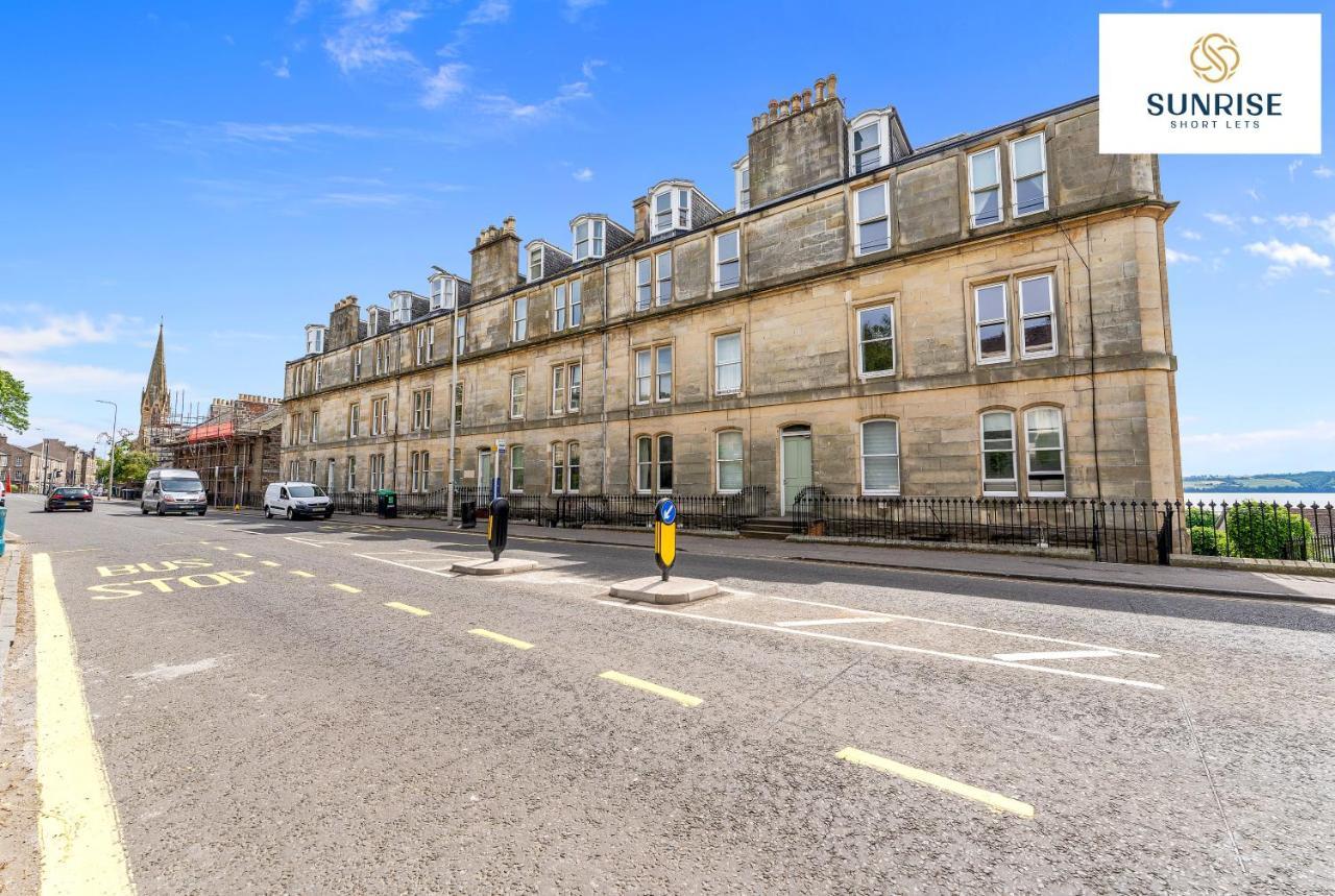 Riverside Duplex: Spacious Group Stay with City Views Dundee Exterior photo